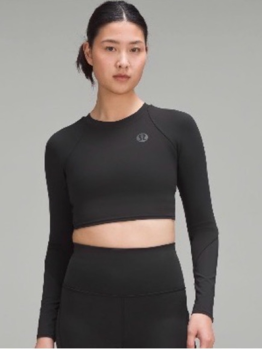 lululemon Logo Elastic Everlux
Training Long-Sleeve Shirt Black Size 4